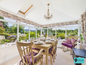 Dining Area - click for photo gallery